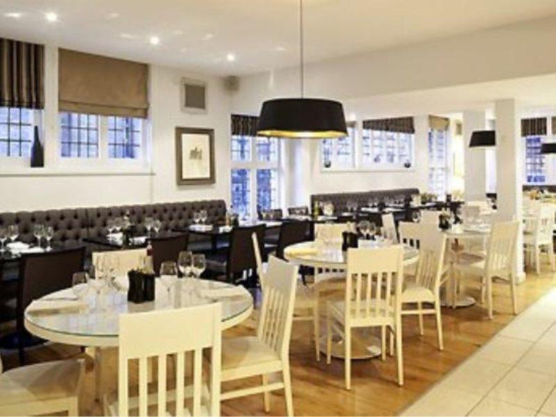 Mercure Eastgate Hotel 4*