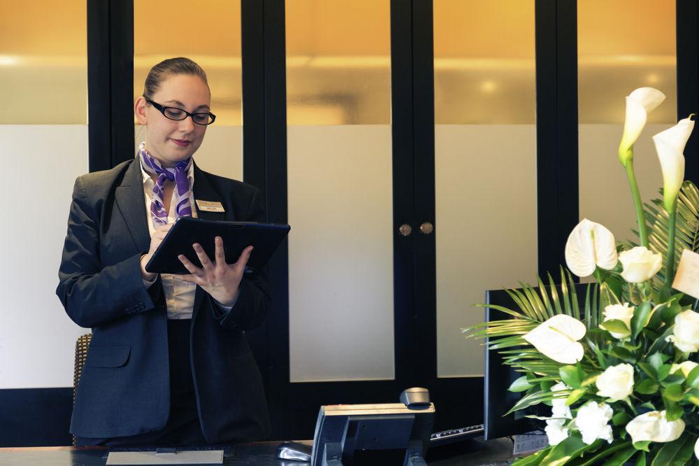 Mercure Eastgate Hotel 4*